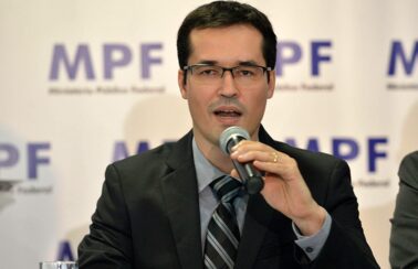 Justiça manda Deltan Dallagnol pagar R$ 135 mil a Lula por caso do PowerPoint