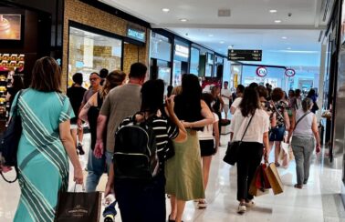 IBGE: taxa de desemprego cai para 5,8%, a menor já registrada