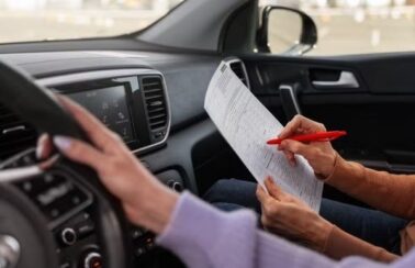 Mulher tenta pagar por aprovação na CNH e é indiciada na Bahia