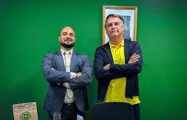 PF cita deputado baiano por ajudar Bolsonaro a burlar restrições do STF