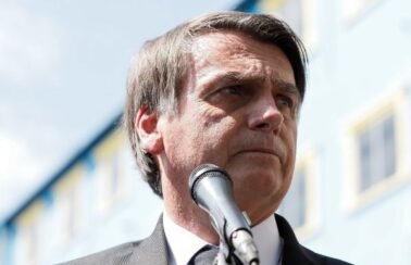 Bolsonaro pede ao STF autorização para procedimento médico em hospital