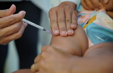 Ministério da Saúde promove Dia D para atualizar caderneta de vacinação de crianças e adolescentes