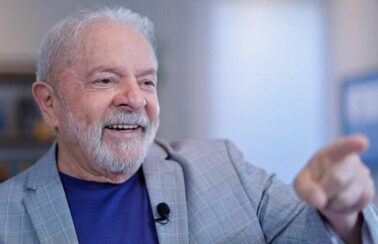 Lula venceria em todos os cenários e seria reeleito no 1º turno, diz pesquisa