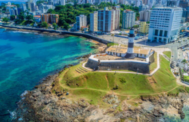 Vereador apresenta projeto para limitar eventos na orla da Barra e Ondina, em Salvador