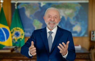 Isenção do IR injeta R$ 28 bilhões na economia, diz Lula