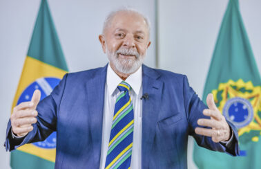 País e economia estão prontos para o fim da escala 6×1, diz Lula