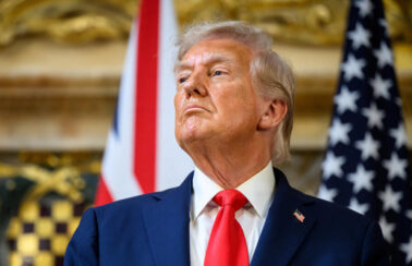 Após Venezuela, Trump ameaça tomar Groenlândia e atacar Colômbia